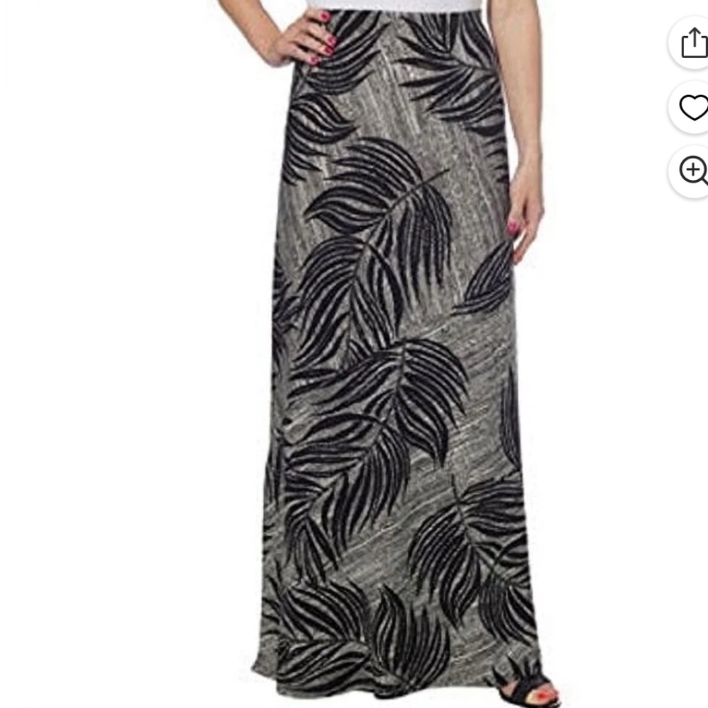 Matty M || long black skirt palm print